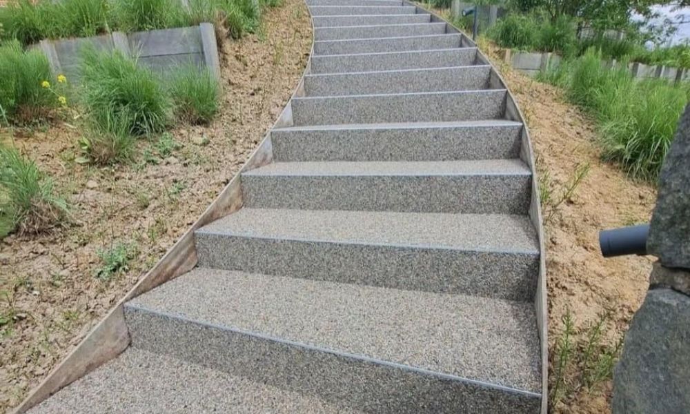 escalier tapis de pierre